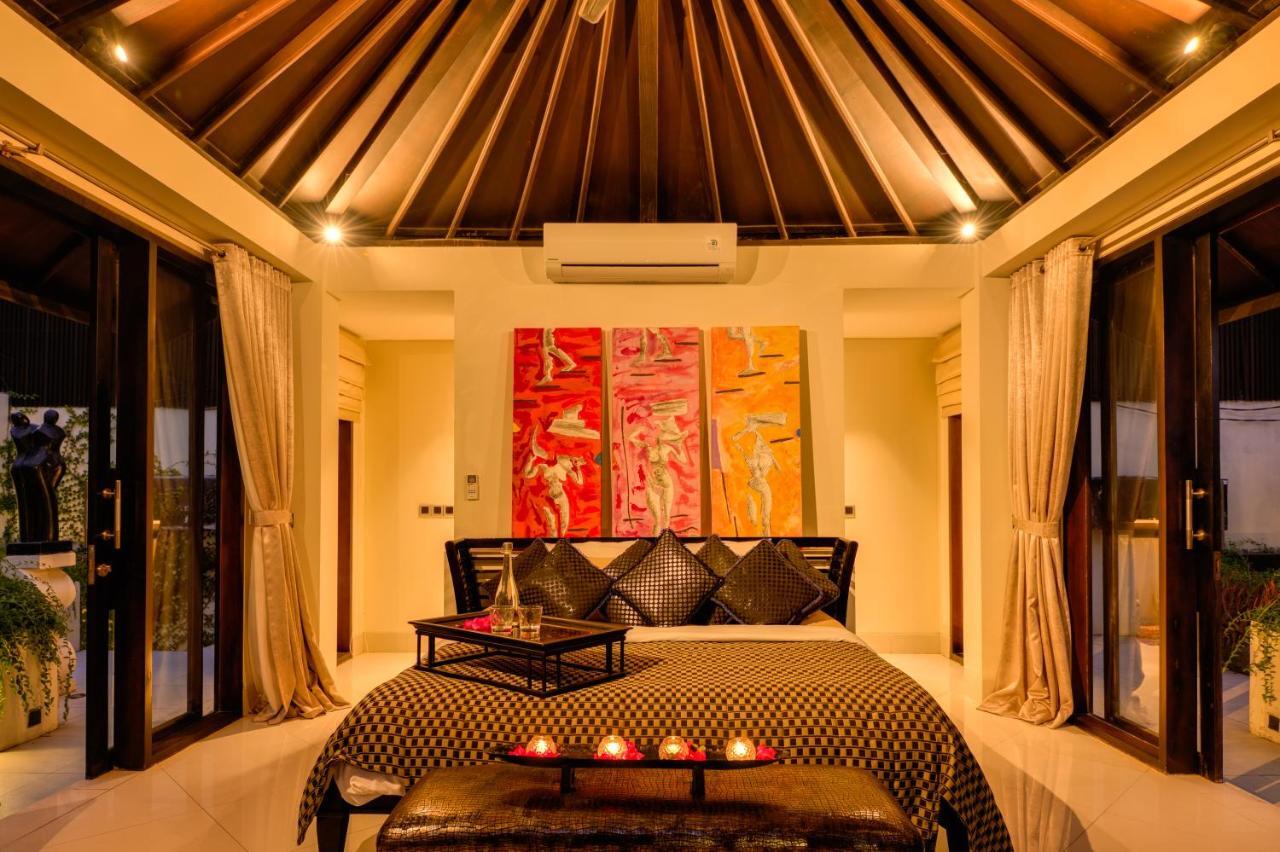Villa One Seminyak Luaran gambar